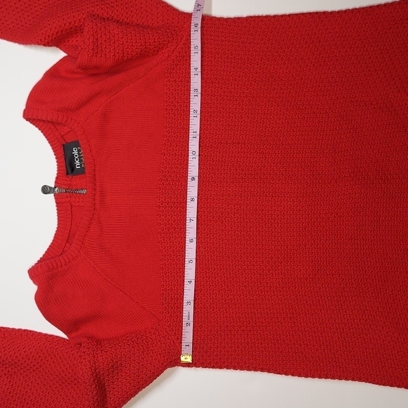 Nicole by Nicole Miller Zipper Back Sweater Size Small - Picture 9 of 10
